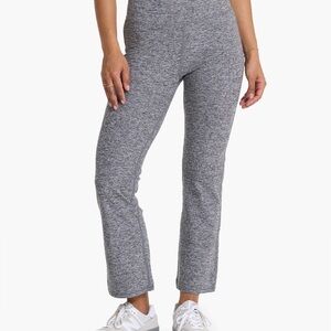 Vuori Mid Rise Elevation Slim Bootcut Heather Grey Legging Small
